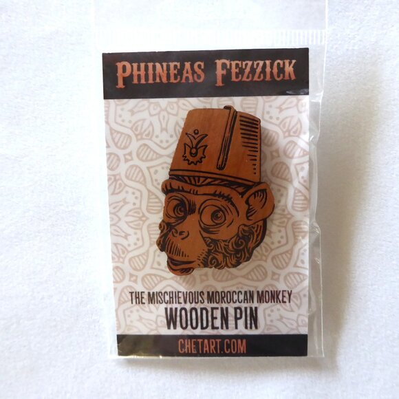 NEW PHINEAS FEZZICK MONKEY WEARING FEZ WOOD BUTTON PIN ON CARD - Picture 3 of 5